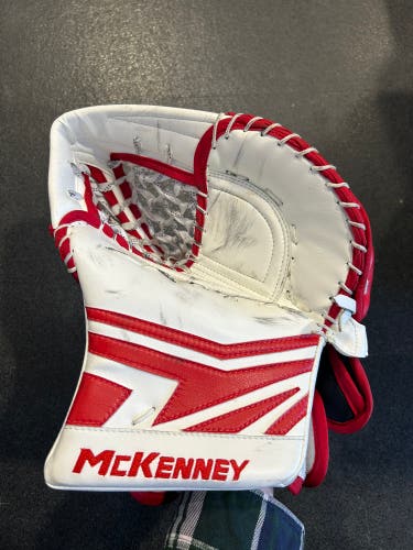Intermediate McKenney XPG1 Pro Regular Goalie Glove