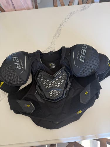 Men's Large Intermediate Bauer Supreme 3S Pro Shoulder Pads (Used)