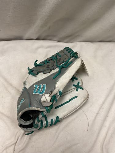 Used Wilson A550 A05RF24115 BB/SB Glove RH Throw Grey 11 1/2" 11490-S000278066