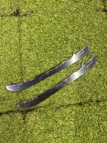 Bauer Fly-Ti Replacement Steel Blades 246mm (Used)