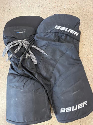 Black Senior Small Bauer Nexus N9000 Hockey Pants (Used)