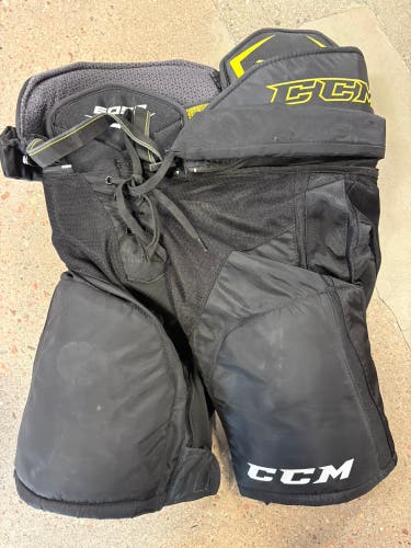 Black Junior Large CCM Tacks 6052 Hockey Pants (Used)