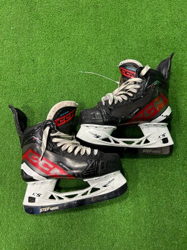 Intermediate CCM JetSpeed FT680 Hockey Skates 6.0 | CCM Regular Fit (Used)