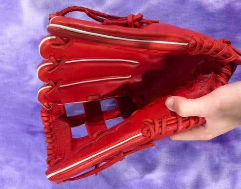 Outfield RH Marucci Capitol Series Baseball Glove 12.75" (Used)