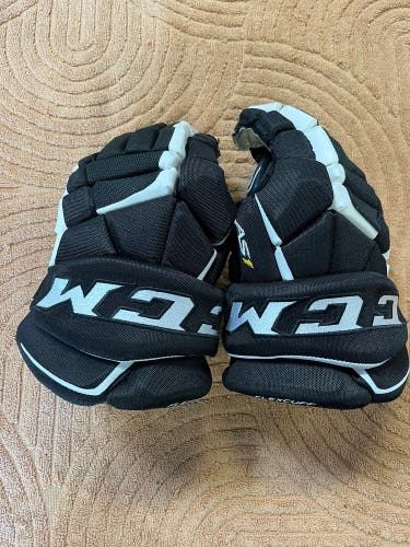 Black CCM Super Tacks AS1 Gloves 13" (Used)