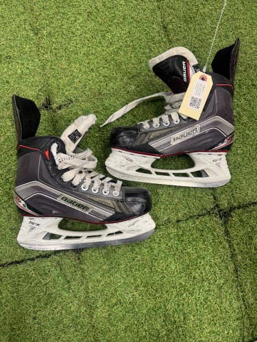 Junior Bauer Vapor X600 Hockey Skates Regular Width Size 5 (Used)