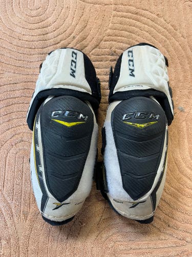 Senior Small CCM Ultra Tacks Elbow Pads (Used)