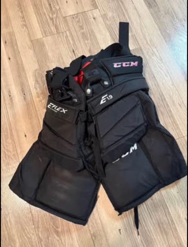 Intermediate Large CCM Extreme Flex 1.9 Hockey Goalie Pants (Used)