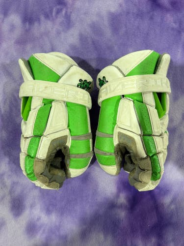 White 12" Goalie Maverik M6 Lacrosse Gloves (Used)