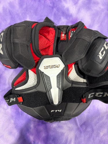 Medium Junior CCM JetSpeed FT4 Shoulder Pads (Used)