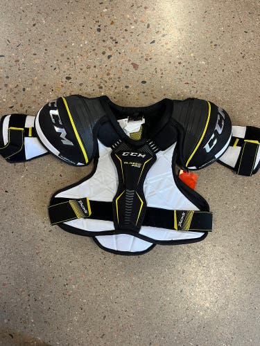 Large Junior CCM Tacks Classic Pro Shoulder Pads (New)