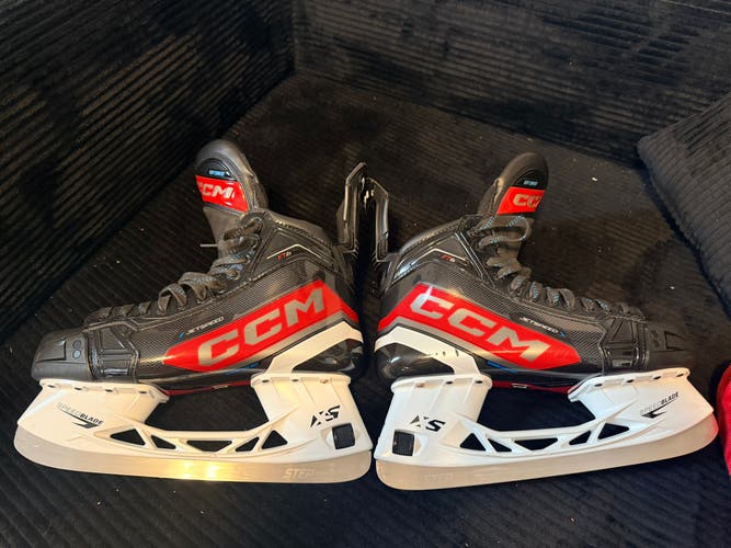 2023 CCM JetSpeed FT6 Hockey Skates Regular Width 10 (Used)