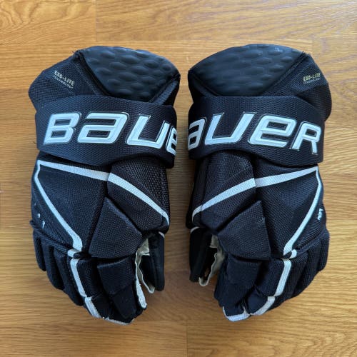 (Size 14) Bauer Vapor Hyperlite Gloves Black/White 14" (Used)