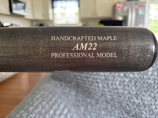 2023 Marucci AM22 Maple Bat 30 oz 31" (Used)