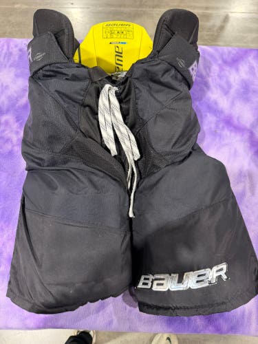 Black Senior Medium Bauer Supreme 2S Hockey Pants (Used)