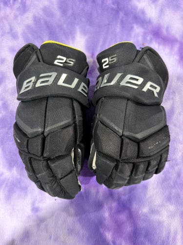 Black Senior Bauer Supreme 2S Gloves 14" (Used)