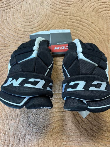 Black Senior CCM Tacks 9080 Gloves 13" (New)