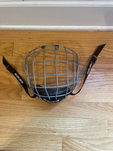 Small Bauer True Vision Full Cage (Used)