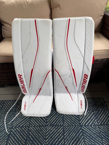 Senior Medium 2023 Bauer GSX Goalie Leg Pads (Used)