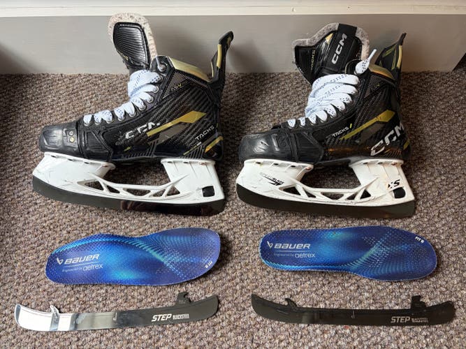 CCM Tacks AS-V Pro Skates Size 6 Intermediate Bundle + Extra Step Blacksteel + Bauer Aetrex Fit B