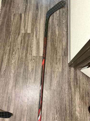Senior Bauer fuse Right Handed Hockey Stick P28 77 Flex (New)