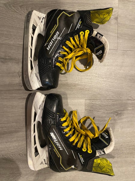 2024 Bauer Supreme M30 Hockey Skates Extra Wide Width Size 5 (Used)