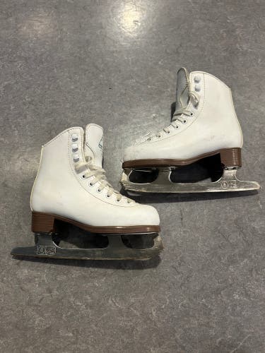 Jackson Glacier 120 Figure Skates | Size Y13