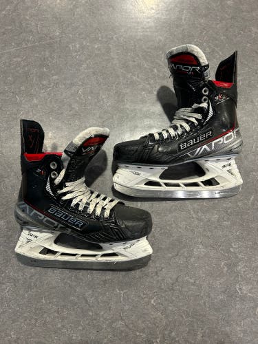 Intermediate Bauer Vapor 3X Hockey Skates | Size 6.5, Fit 1