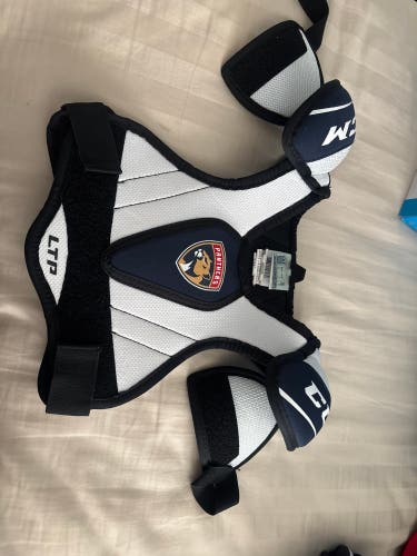 Large Youth CCM LTP Shoulder Pads (Used)