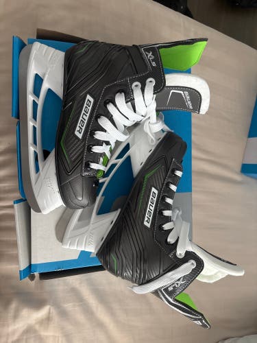 Bauer XLS Hockey Skates Size 3 (New)
