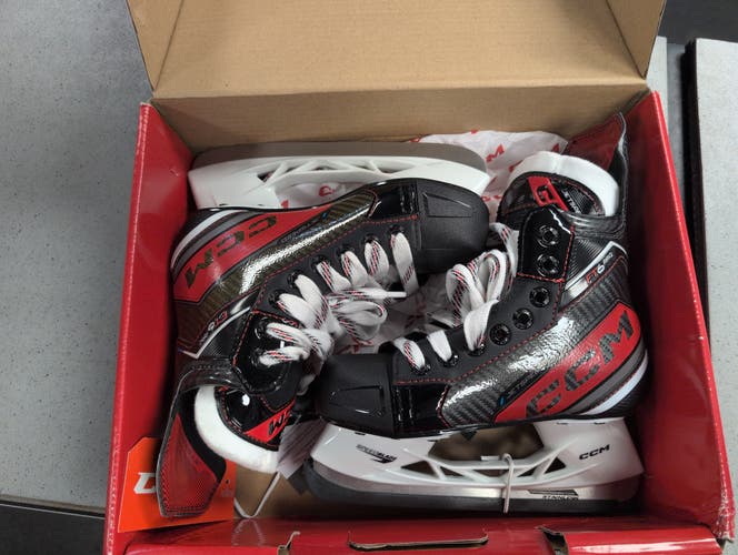 CCM JetSpeed FT6 Pro Youth Hockey Skates Regular Width 12.5 (New)