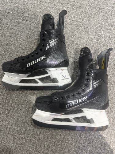 2023 Bauer Vapor Hyperlite 2 Hockey Skates Narrow Width Pro Stock 6.5 (Used)