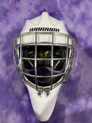 White Junior Warrior Ritual F1 Plus Goalie Mask (Used)