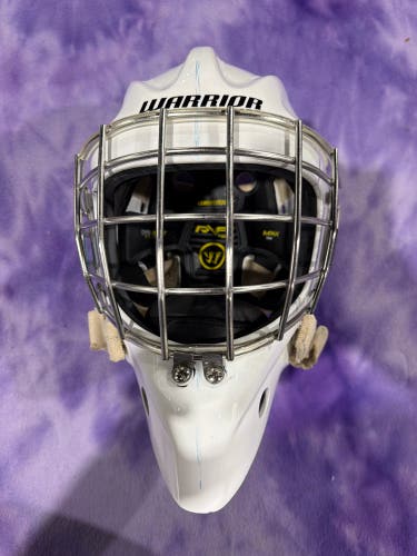 White Junior Warrior Ritual F1 Plus Goalie Mask (Used)