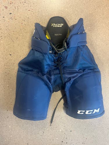 Blue Junior XL CCM Tacks 7092 Hockey Pants (Used)