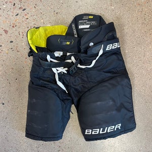 Black Junior Small Bauer Supreme 3S Hockey Pants (Used)