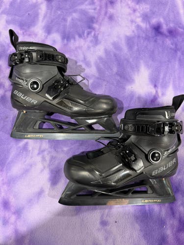 Intermediate Bauer Konekt 2 Hockey Goalie Skates Regular Width Size 4 (Used)