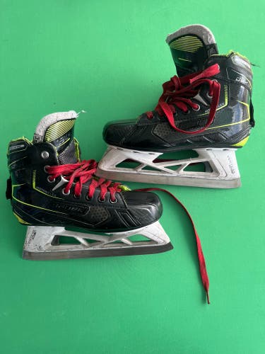 Junior Bauer GSX Hockey Goalie Skates Size 3.5 (Used)