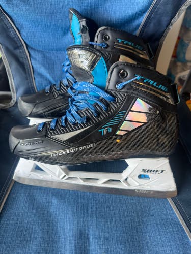 2021 True TF9 Hockey Goalie Skates Regular Width 9.5 (Used)
