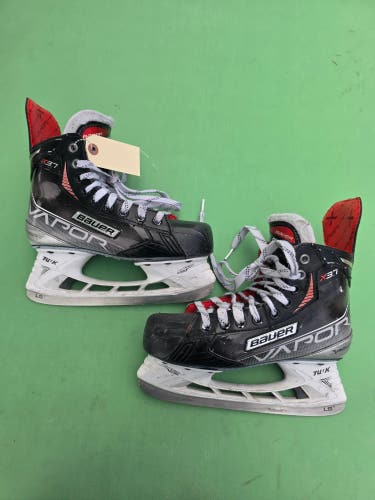 Intermediate Bauer Vapor X3.7 Hockey Skates Regular Width Size 4.5