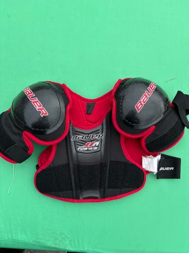 Medium Youth Bauer JT19 Shoulder Pads (Used)