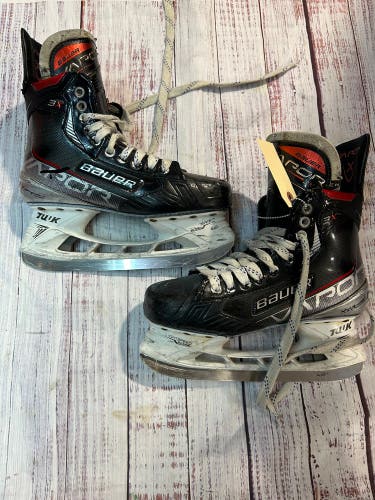 Senior Bauer Vapor 3X Hockey Skates 7 Fit 2 (Used)
