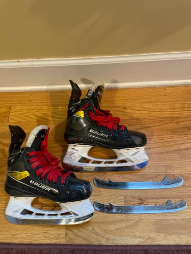 Black 2020 Bauer Supreme 3S Pro Hockey Skates Regular Width Size 2 (Used)