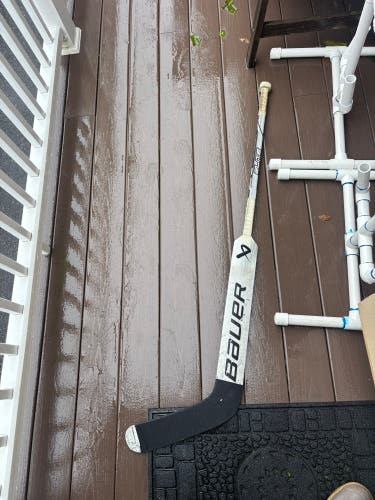Junior Bauer Elite Regular Goalie Stick 22" Paddle (Used)