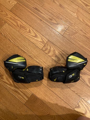Junior Medium Bauer Supreme 3S Elbow Pads (Used)