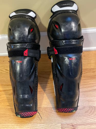 Junior Bauer Vapor Hyperlite 12" Shin Pads (Used)