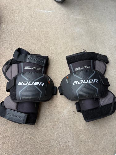 Bauer Elite (Used) senior goalie knee guard
