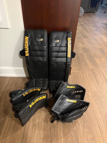 34" 2025 Vaughn VX1 Pro Carbon Regular Goalie Full Set Pro Stock (Used)