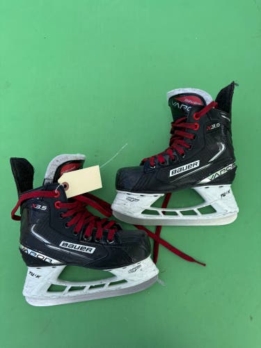 Junior Bauer Vapor X3.5 Hockey Skates Regular Width Size 1