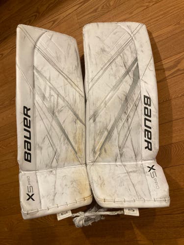 Small Bauer Vapor X5 Pro Goalie Leg Pads (Used)